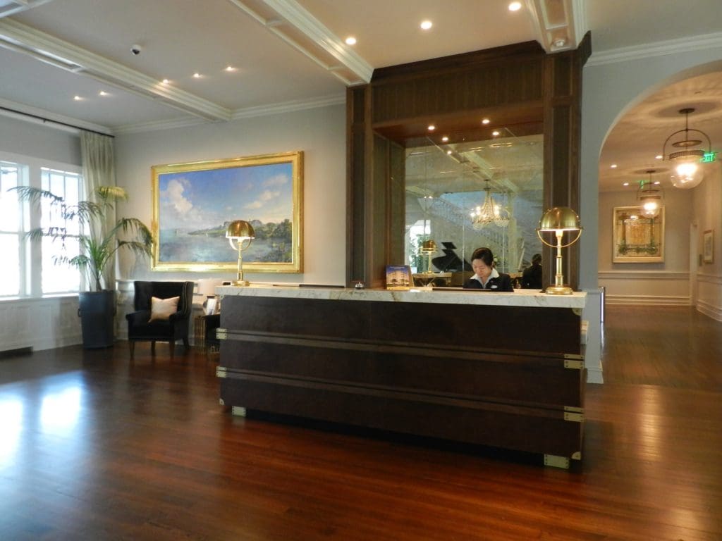 Belleview Inn Lobby